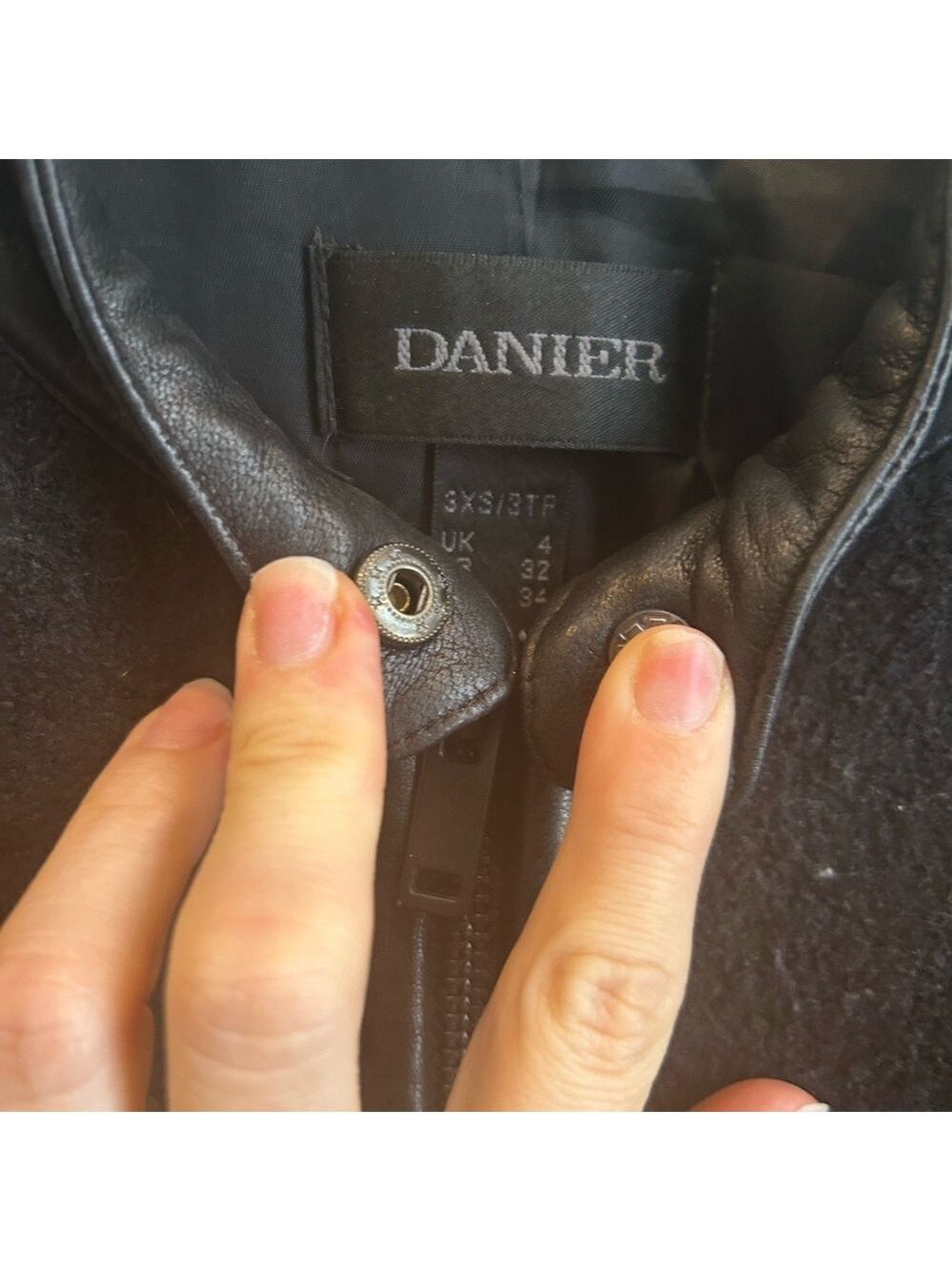 Women's Black Leather Sleeve Coat - Picture 5 of 7